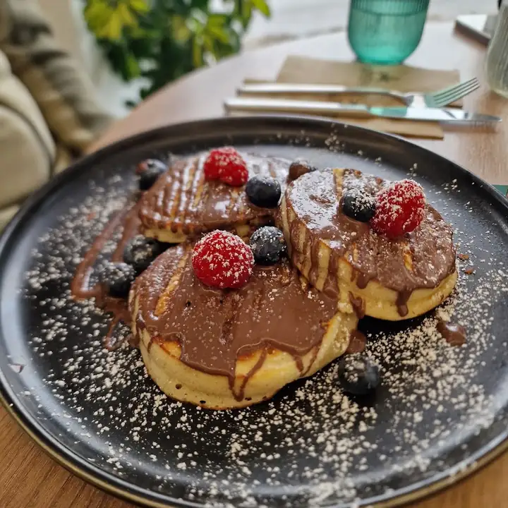 Pancakes with berries
